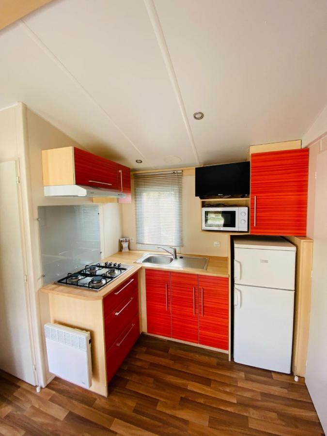 Camping Oliana 外观 照片