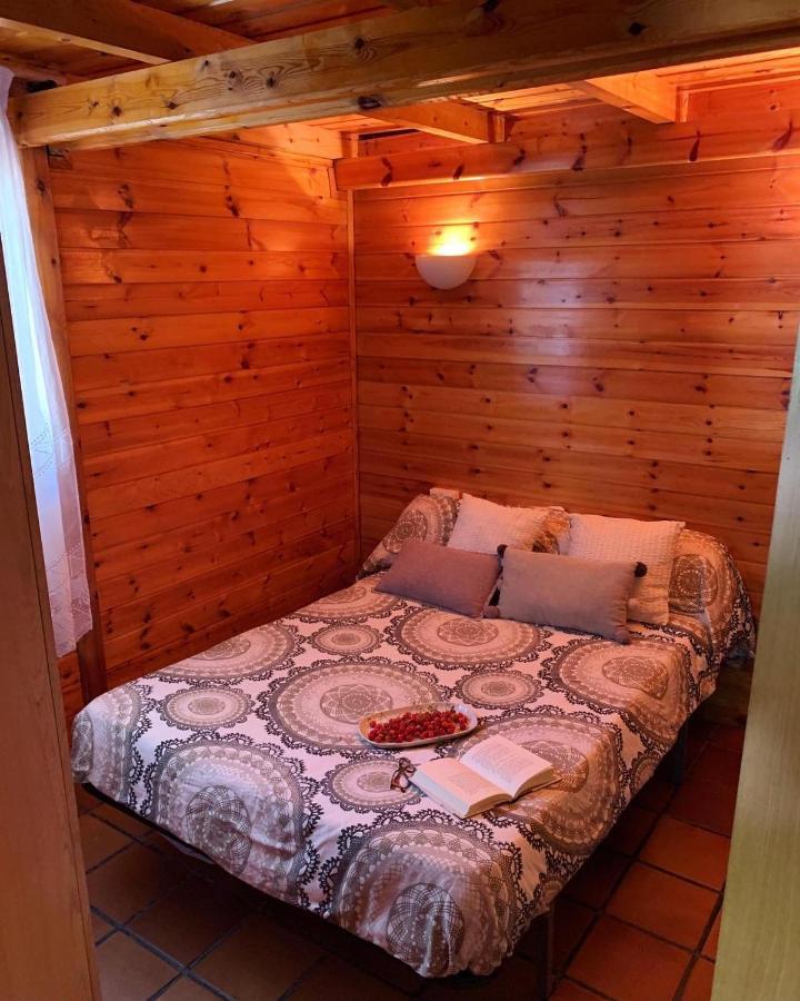 Camping Oliana 外观 照片